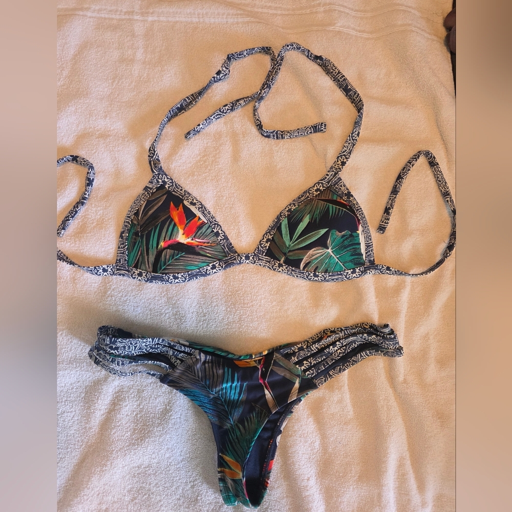 Body Glove Tropical Leaf Print Bikini